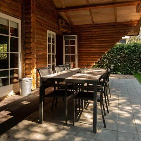 Nyaraló Spacious Wooden With Covered Terrace