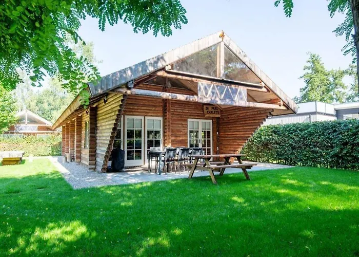 Spacious Wooden With Covered Terrace Nr 723 * Baarle-Nassau