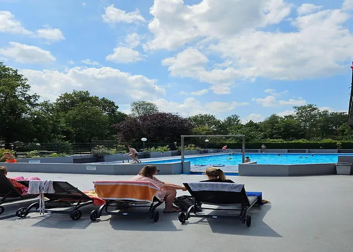 Spacious Wooden With Covered Terrace Nr 723 * Baarle-Nassau